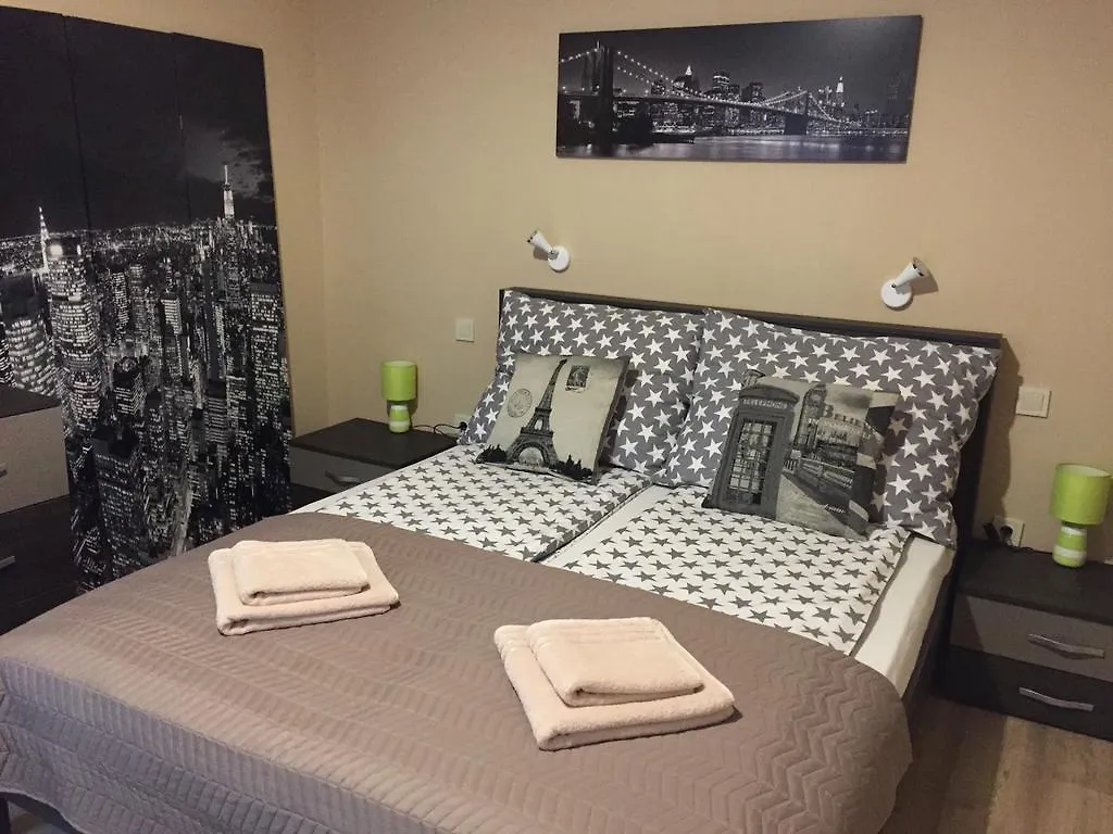 Apartment Near Opera In Downtown Budapest